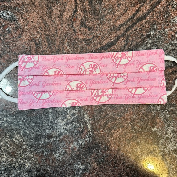 Handmade reusable face mask- adult size - Picture 2 of 3